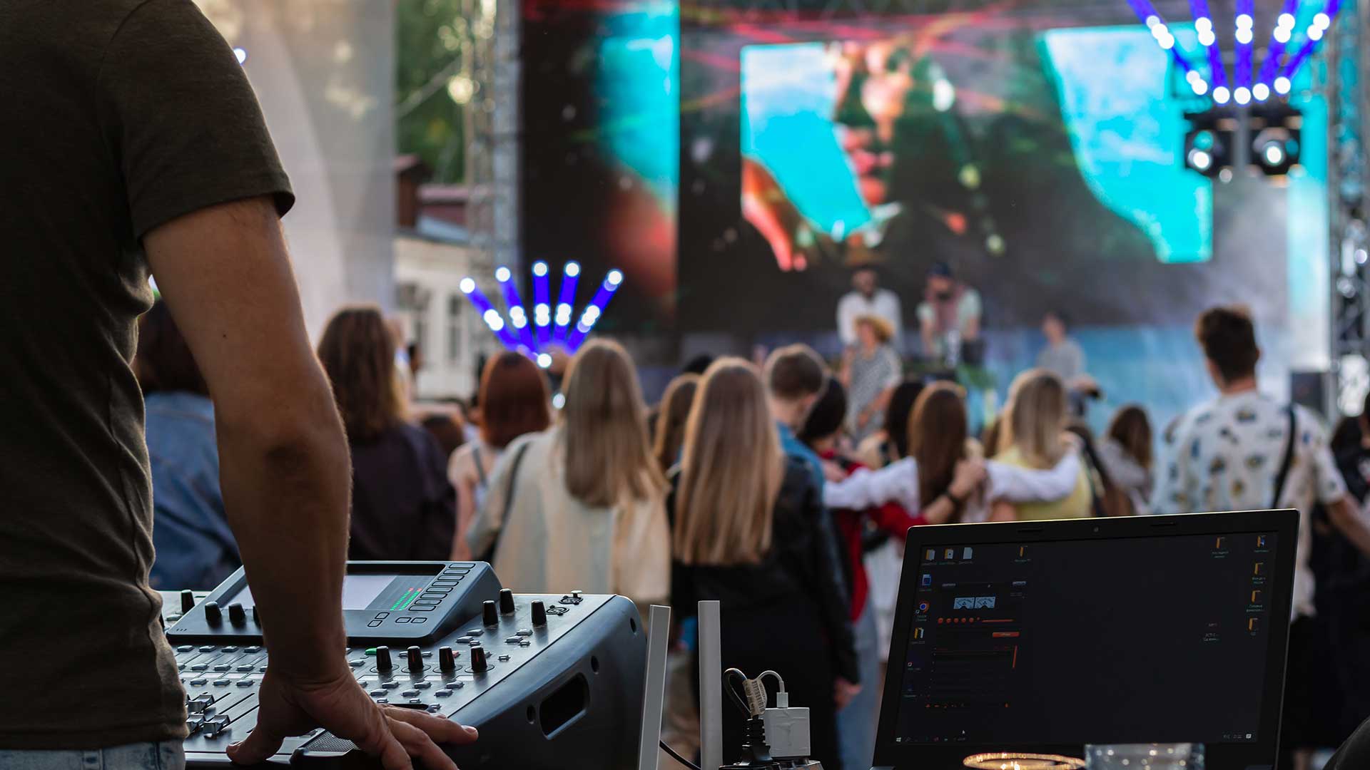 low-light-professional-dj-music-mixer-laptop-at-2024-12-05-13-55-06-utc